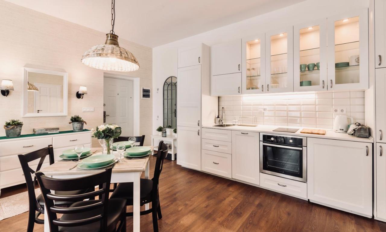 Monarchia Cottage Apartman Mosonmagyaróvár Esterno foto