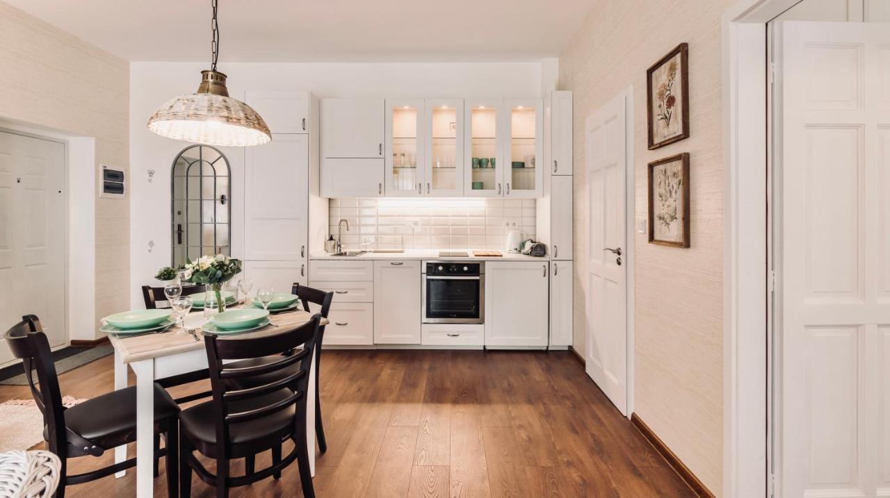 Monarchia Cottage Apartman Mosonmagyaróvár Esterno foto